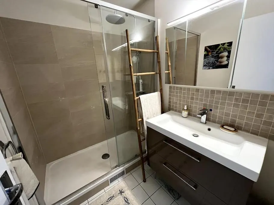 Superbe Avec Belle Vue Jardin Apartamento Paris